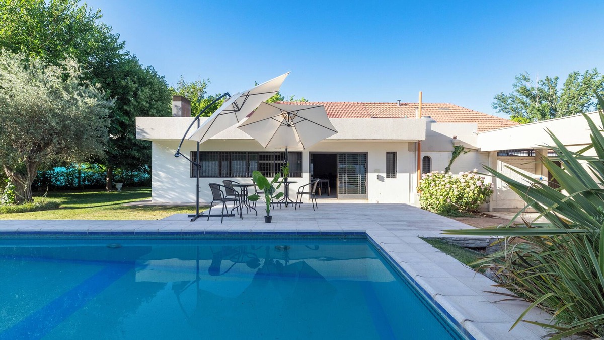 Chacras de Coria House | Fliphaus + Wine Country - Deluxe House 9 Bd 27 px