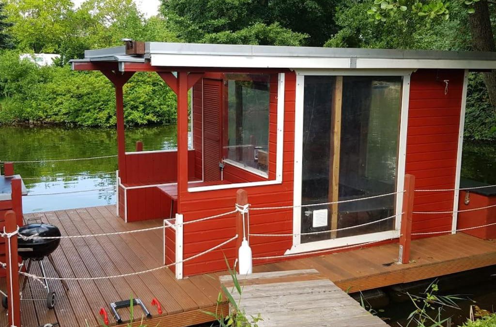 Woltersdorf Boat Rental | Floß Casanova