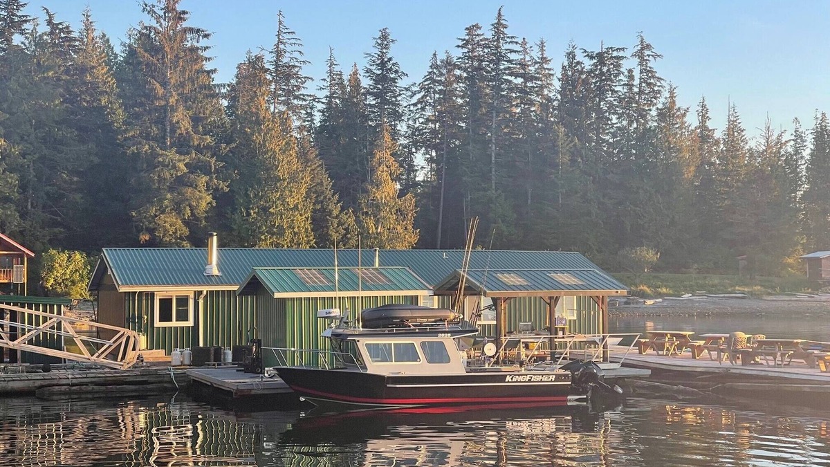 Cariboo Chilcotin Coast House | Float House Denny Island Central Coast Cabin Vacation Rental