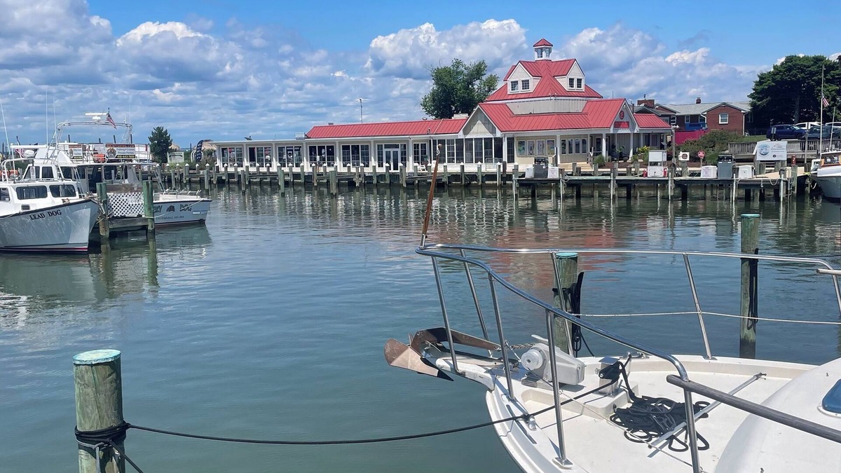 Stevensville Boat Rental | Floating 2 bed 2 bath condo stunning views of the bay