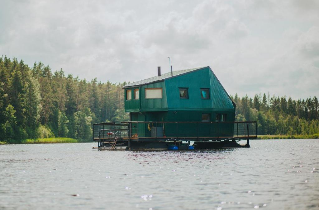 Gulbene Municipality House | Floating guest house Musters