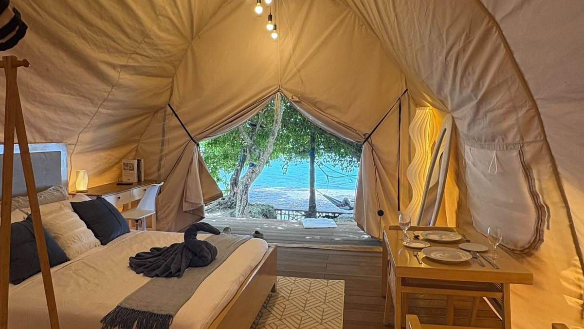 Kaputian Boat Rental | Floating Home in Reef Resort Unit 13