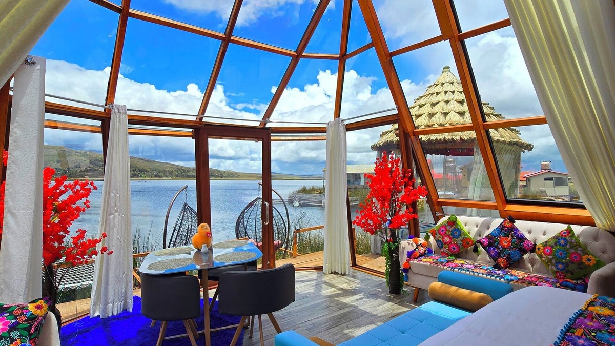 Puno Boat Rental | FLOATING HOTEL IN LAKE TITICACA UROS