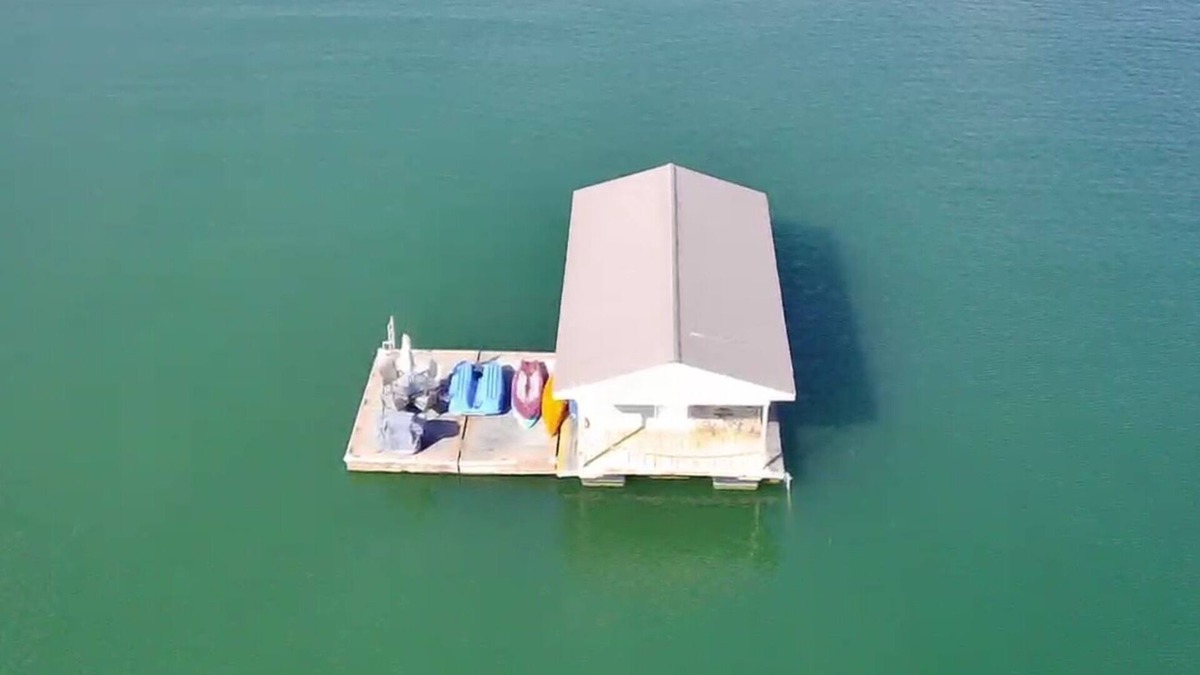 Rock Harbor Boat Rental | Floating House on Beautiful Norris Lake