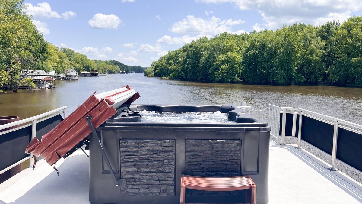 East Dubuque Boat Rental | Floating stationary river boat! Custom design!