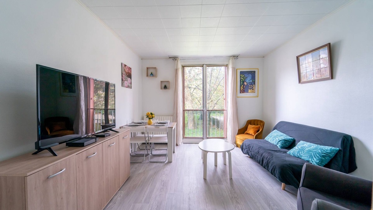 Bobigny Apartment | Florévasion - Appt pour 5