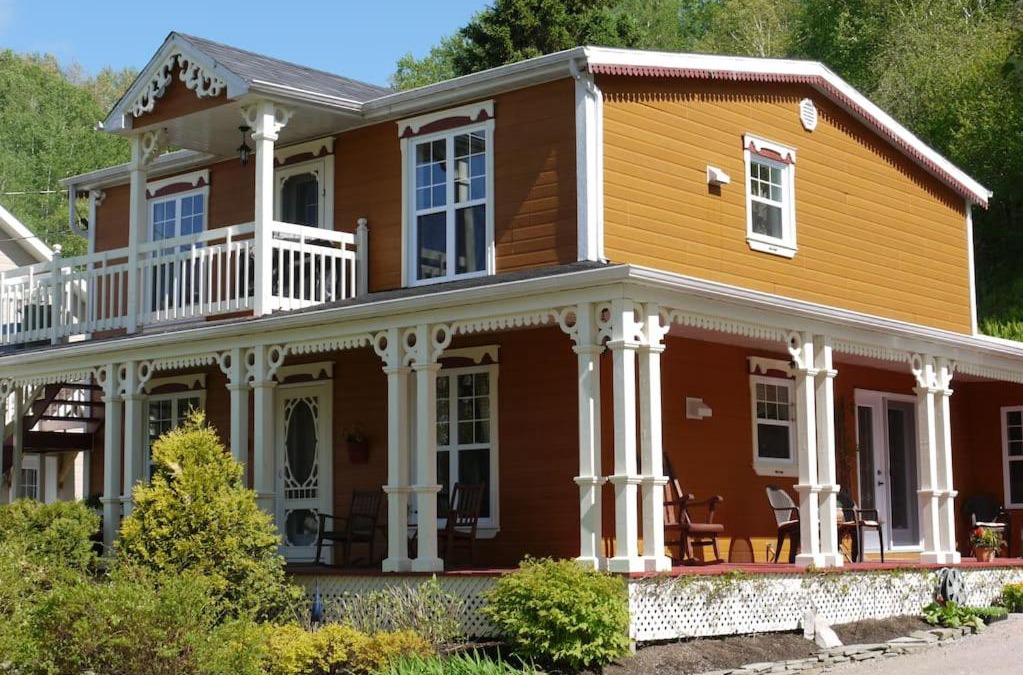 L'Anse-Saint-Jean Apartment | Floral'Anse