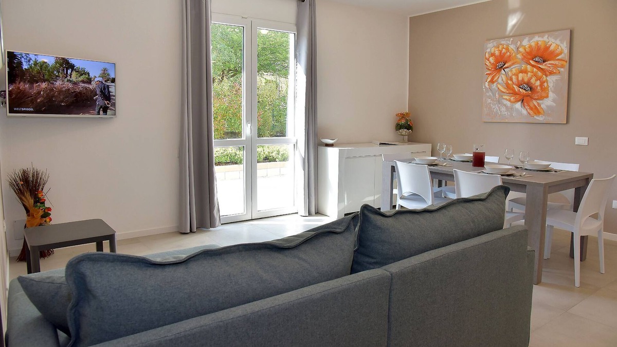 Padenghe sul Garda Apartment | Floral | Garda Bloom Holiday Apartments at Lake Garda