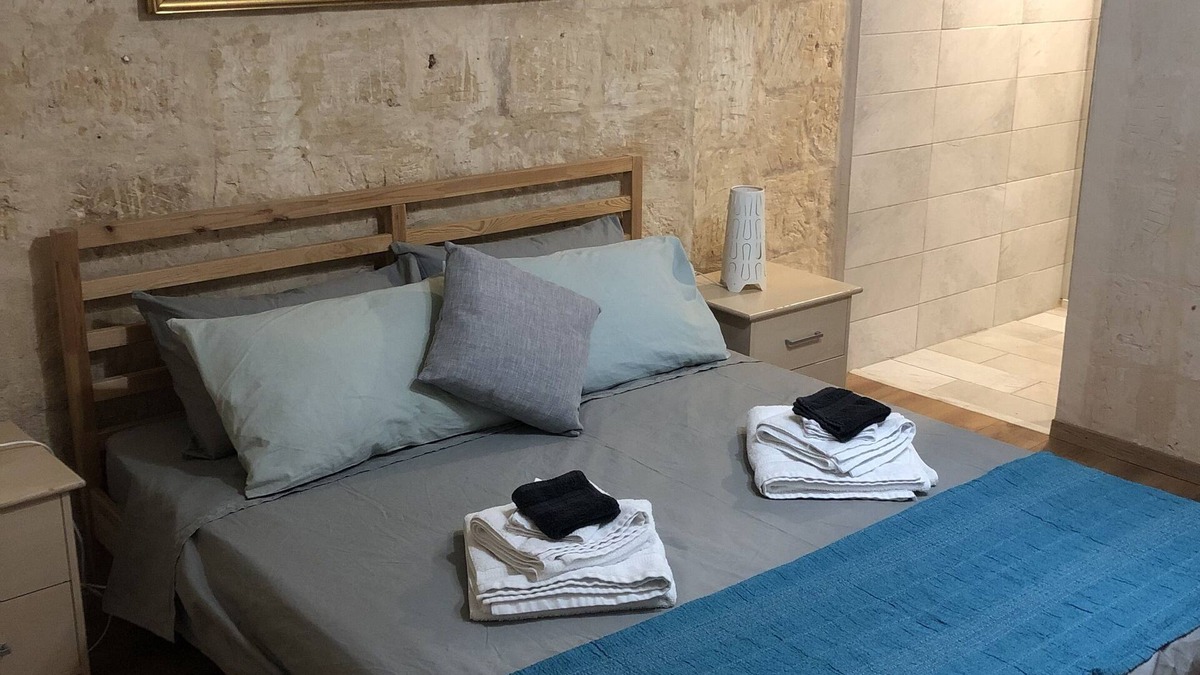 Floriana House | Floriana Cosy town house, Beautiful and cosy