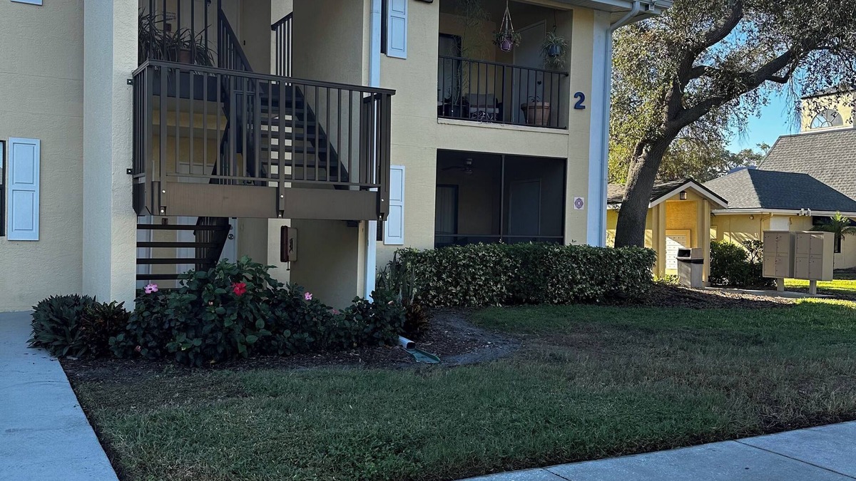 Pinellas Point Apartment | Florida home family ready for the sun and beachn
