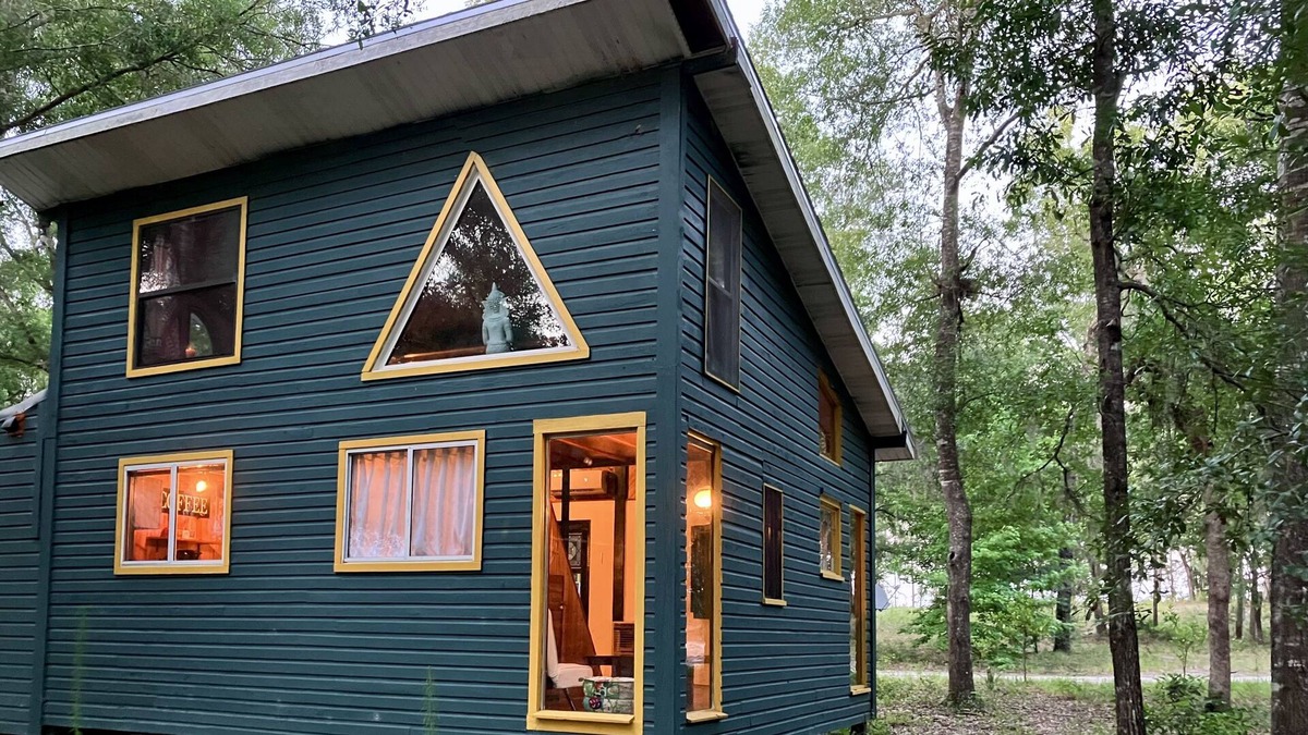 High Springs Cabin | Florida Springs Zen Family Cabin +10 Acres Woods