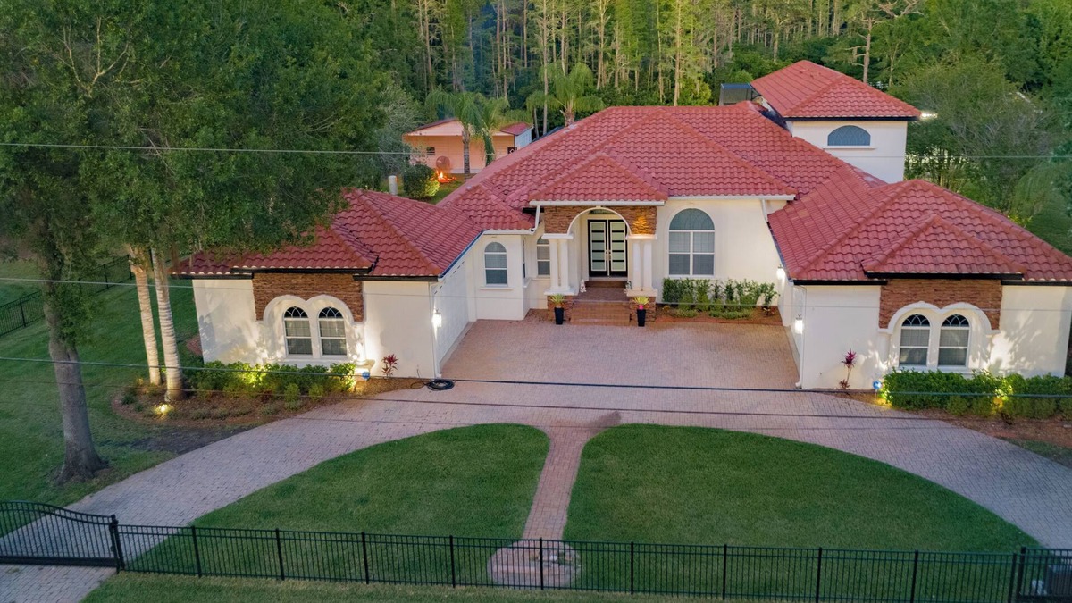 Greater Northdale House | Florida Tennis Vacation Oasis