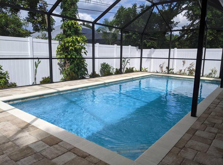 South Sarasota House | Florinda 3bdr/2bth 2car garage with New Pool