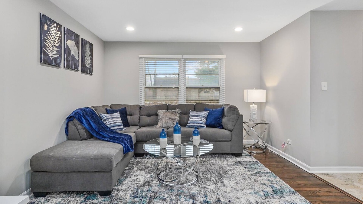 Flossmoor House | Flossmoor FHS Rental