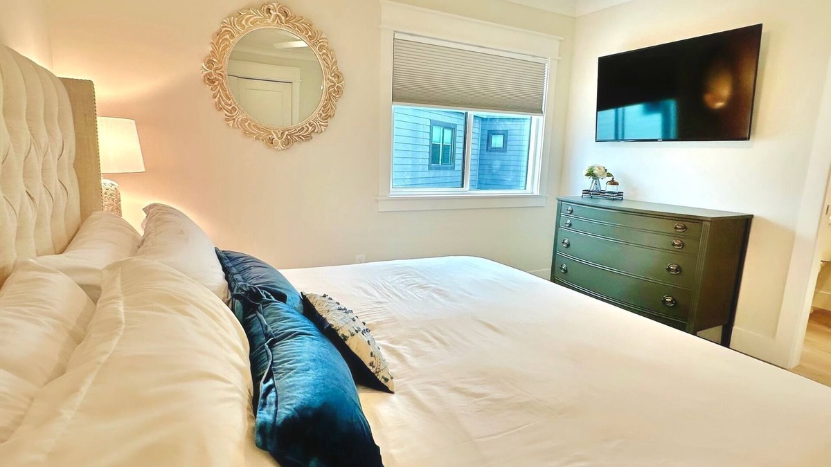 River District Boat Rental | Flourish at The Cove