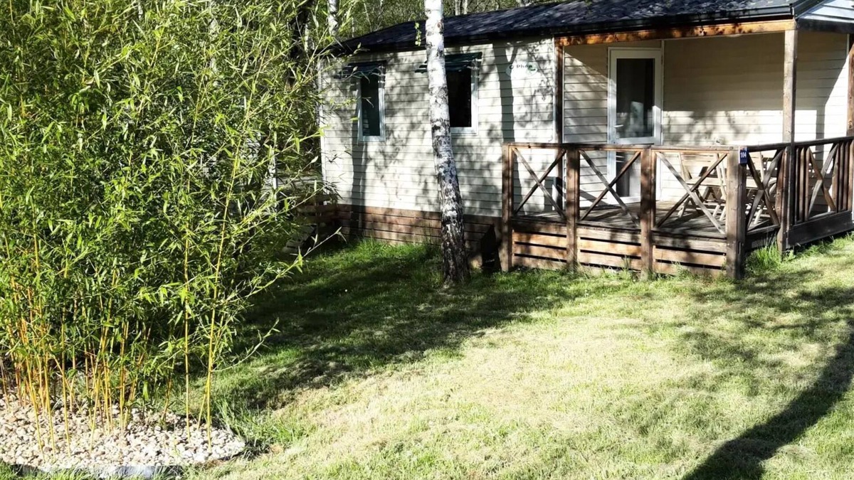 Saint-Antonin Noble Val House | Flower Camping les Gorges de l'Aveyron * - Comfort Mobile Home 27m² (2 bedrooms) + Semi-covered terrace 4 people