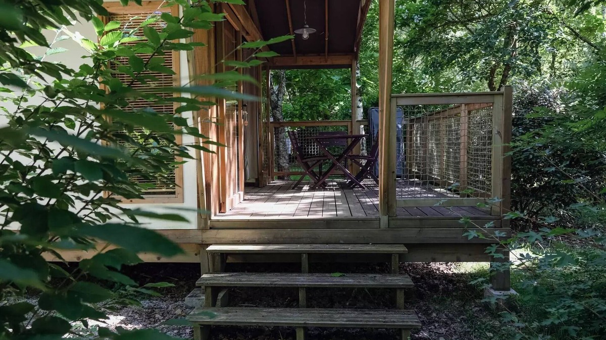 Saint-Antonin Noble Val House | Flower Camping les Gorges de l'Aveyron * - EcoLodge 4 seasons Premium 40m² (2 bedrooms) + Covered terrace 4 people