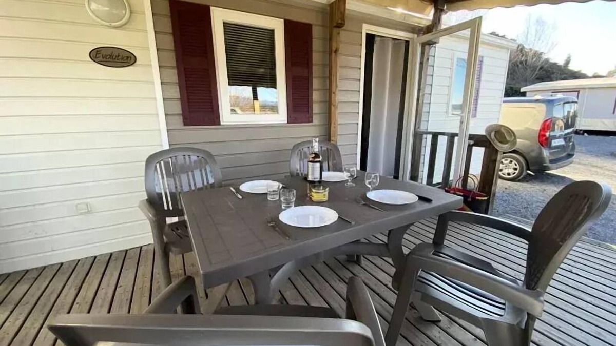 Laurac-en-Vivarais House | Flower Camping Saint Amand * - Mobile home Comfort 27m2 (4p-2ch), Clim, TV 4 persons