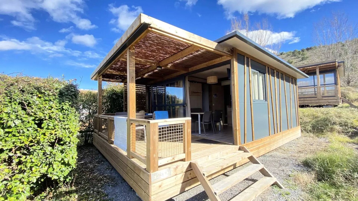 Laurac-en-Vivarais Ski Chalet | Flower Camping Saint Amand * - Chalet Premium 37m2 including 12m2 terrace (5p-2ch), Clim, TV, dishwasher, plancha, Nespresso 5 people