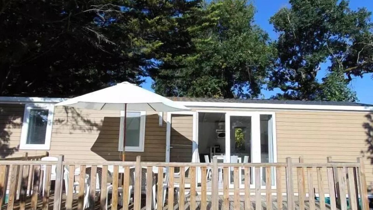 Avrille House | Flower Camping Beauchêne * - Mobile home Standard 38 m2/4 bedrooms - terrace 8 to 10 people - 8 pers. included in the tariff
