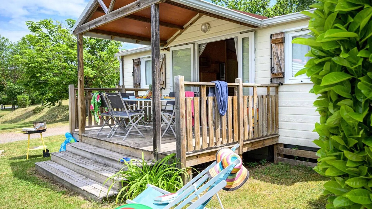 Cordelle Ski Chalet | Flower Camping de Mars * - Premium chalet 29m2/3 bedrooms - Covered terrace + TV + LV + air conditioning 6 persons