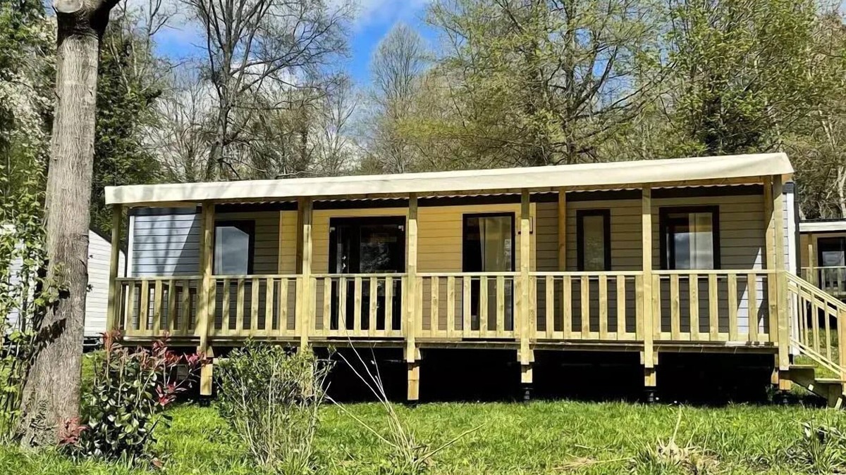 Angoisse House | Flower camping de Rouffiac * - Premium mobile home Rouffiac 40m² (3 bedrooms) + 2 bathrooms + LV + LL + Terrace 8 people