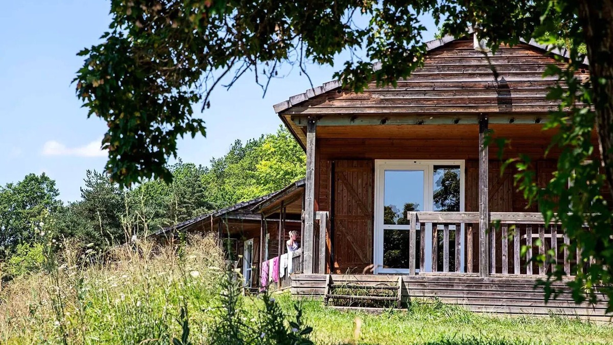Lissac-sur-Couze Ski Chalet | Flower Camping du Lac du Causse * - Chalet Comfort 26m2 (2 bedrooms) + covered terrace 6m2 lake view 6 people