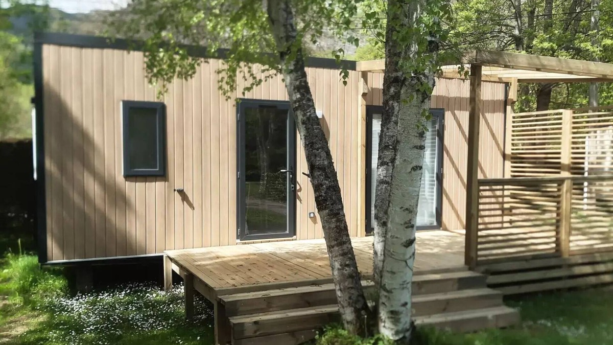 Vicdessos House | Flower Camping LA BEXANELLE * - Home Flower Premium 29 m2 - 2 bedrooms + TV + LV + terrace 4 people