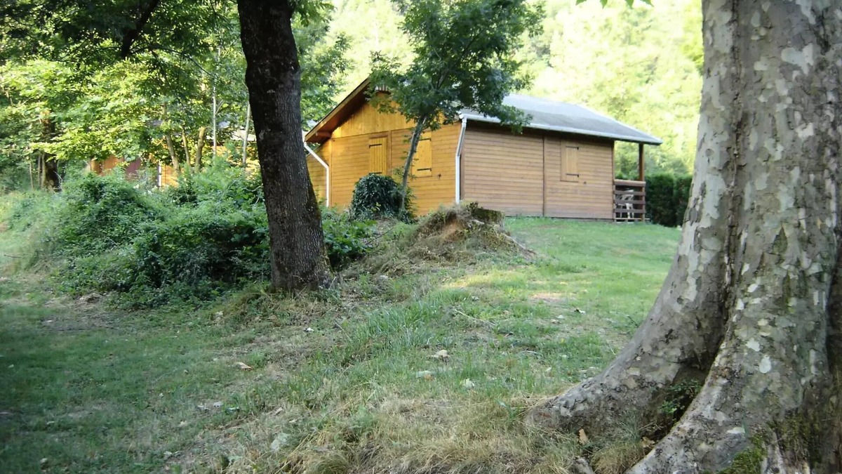 Vicdessos Ski Chalet | Flower Camping LA BEXANELLE * - Chalet Bois Standard 30m2 - 2 bedrooms + covered terrace 5 people