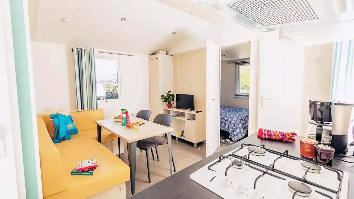 Kerroch House | Flower Camping La Pointe du Talud * - Comfort mobile home BAHIA 27m² - 2 bedrooms + semi-covered terrace for 4 people