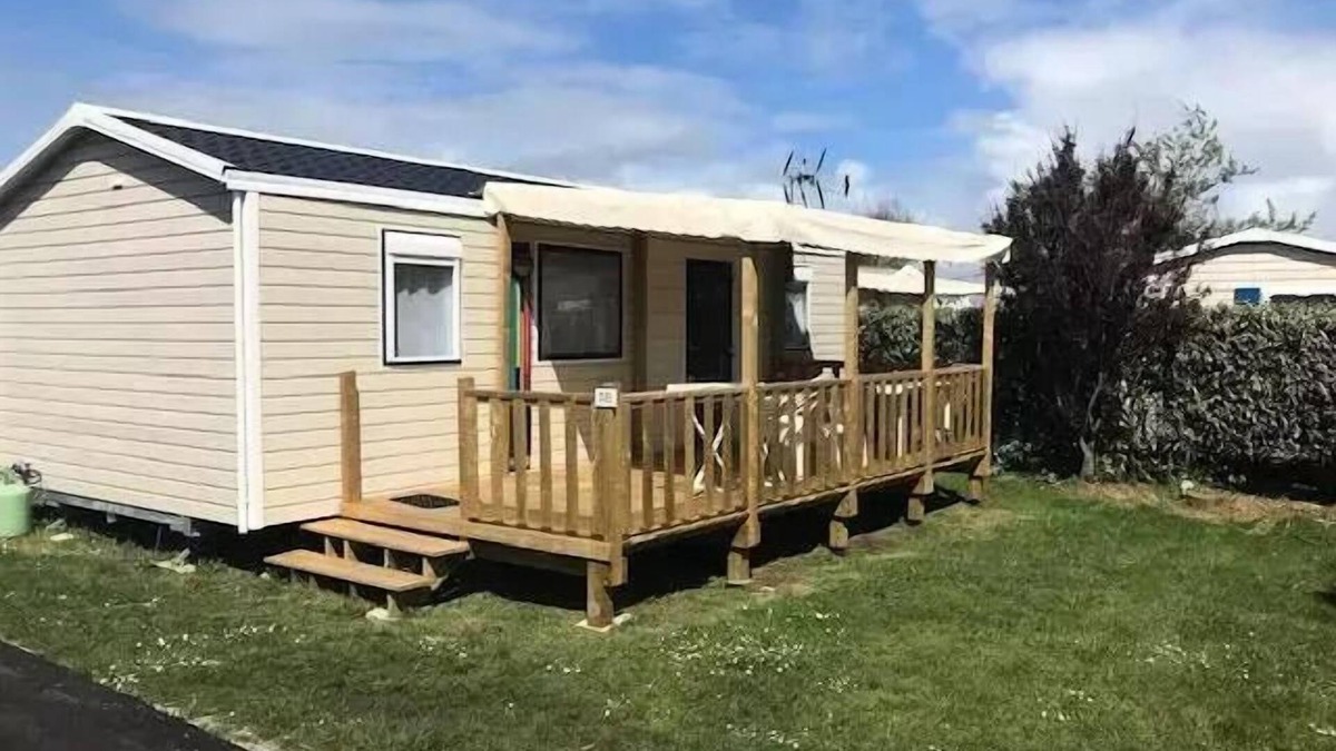 Kerroch House | Flower Camping La Pointe du Talud * - Confort Nirvana mobile home 32m² - 2 bedrooms - 2 bathrooms + semi-covered terrace 15m² 4 people