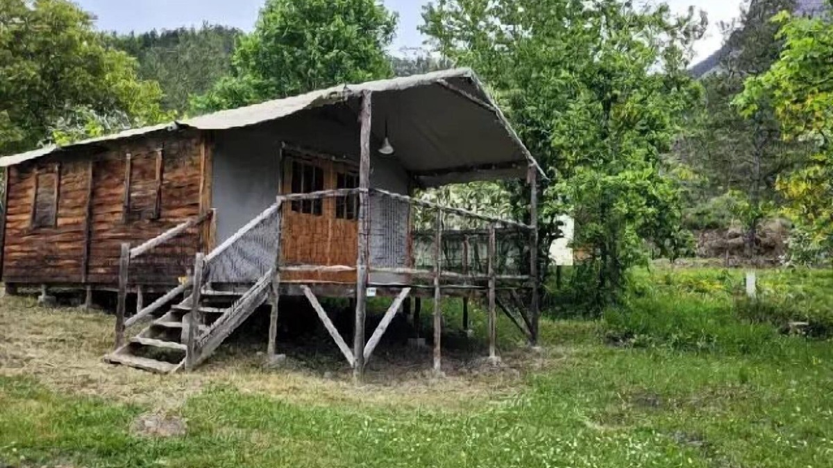 Clamensane House | Flower Camping Le Clot du Jay * - Cabane Lodge on Pilotis 34m2 2 bedrooms + terrace 5 people
