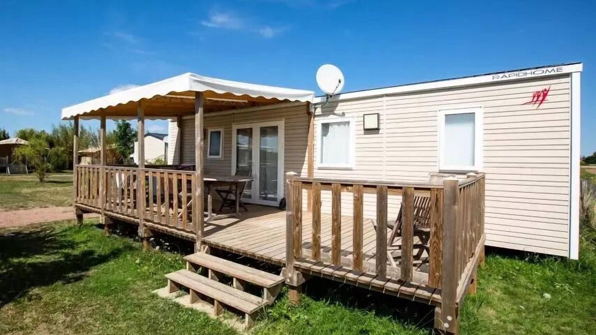 Brehemont House | Flower Camping Loire et Châteaux * - Mobile home Premium 36m2 (2 bedrooms) - semi covered terrace 4 people