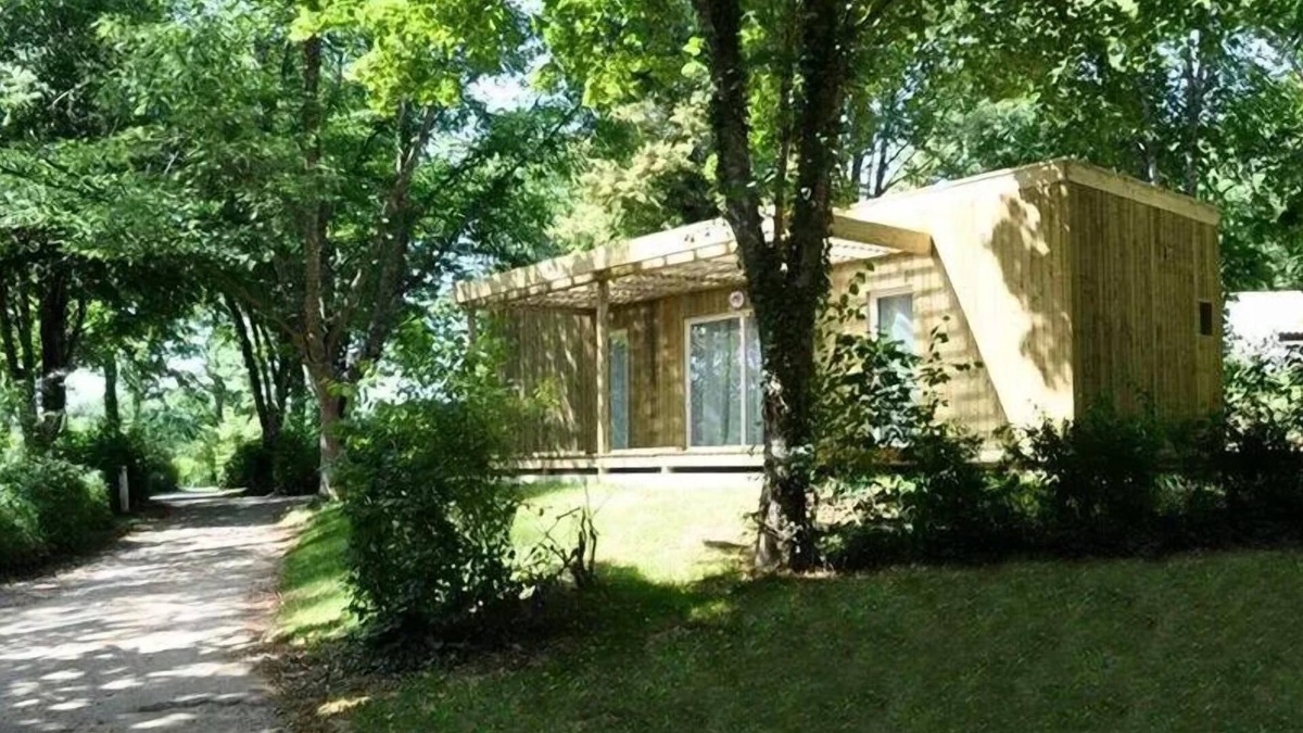 Angoisse Ski Chalet | Flower Campsite at the Rouffiac Leisure Base* - 3 Room Lake Chalet 4/6 People PRM