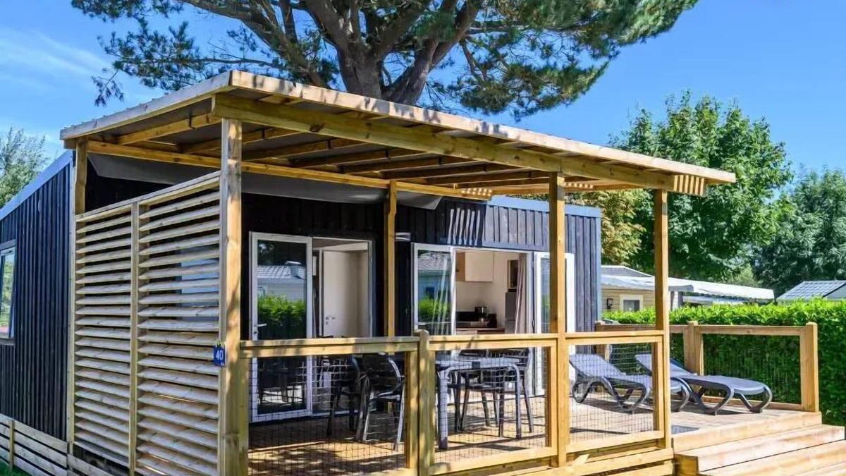 Les Ollieres-sur-Eyrieux House | Flower Camping Mas de Champel * - Homeflower Premium 30.5m² - 3 bedrooms + terrace + TV + Sheets + Towels + Air conditioning 6 people