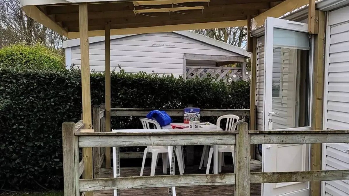 Saint Nazaire sur Charente House | Flower Camping L'Abri-Côtier * - Mobilehome Smally 21m2 STANDARD - 2 bedrooms + covered terrace (without TV) 4 people