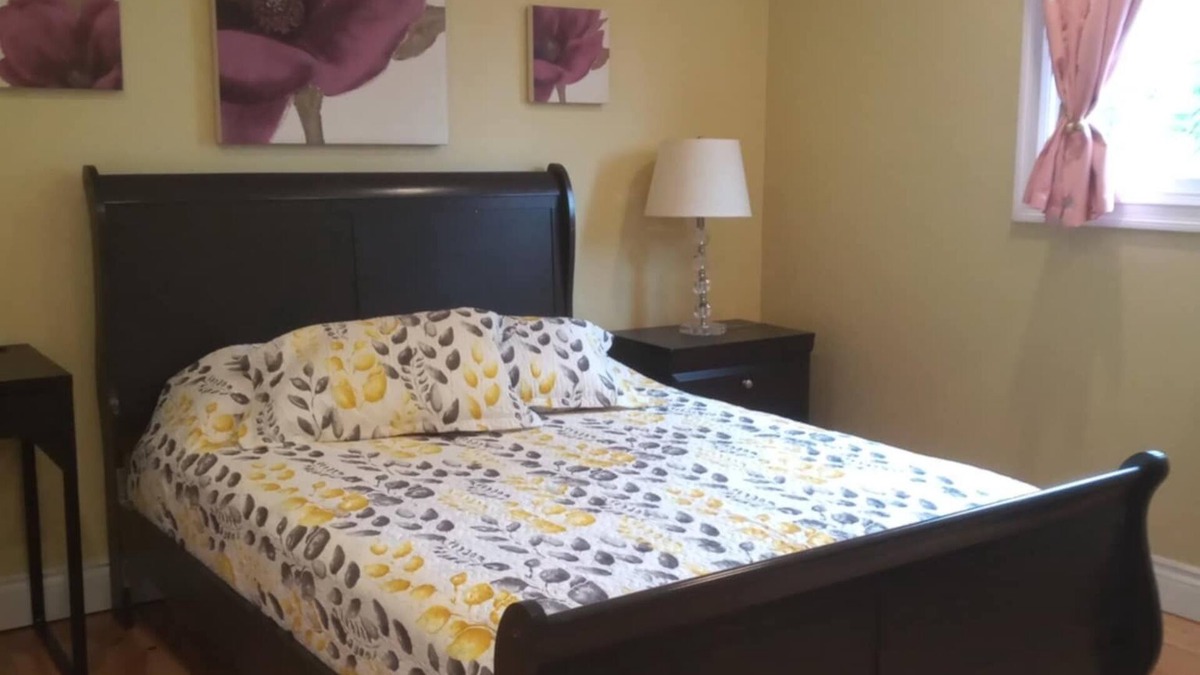 Blainville House | Flower room