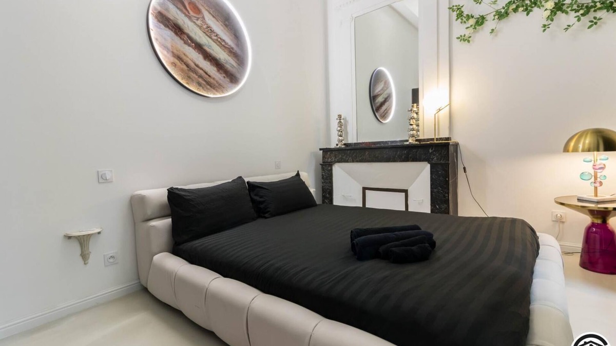 Saint-Georges Apartment | Flower Room - TOULOUSE