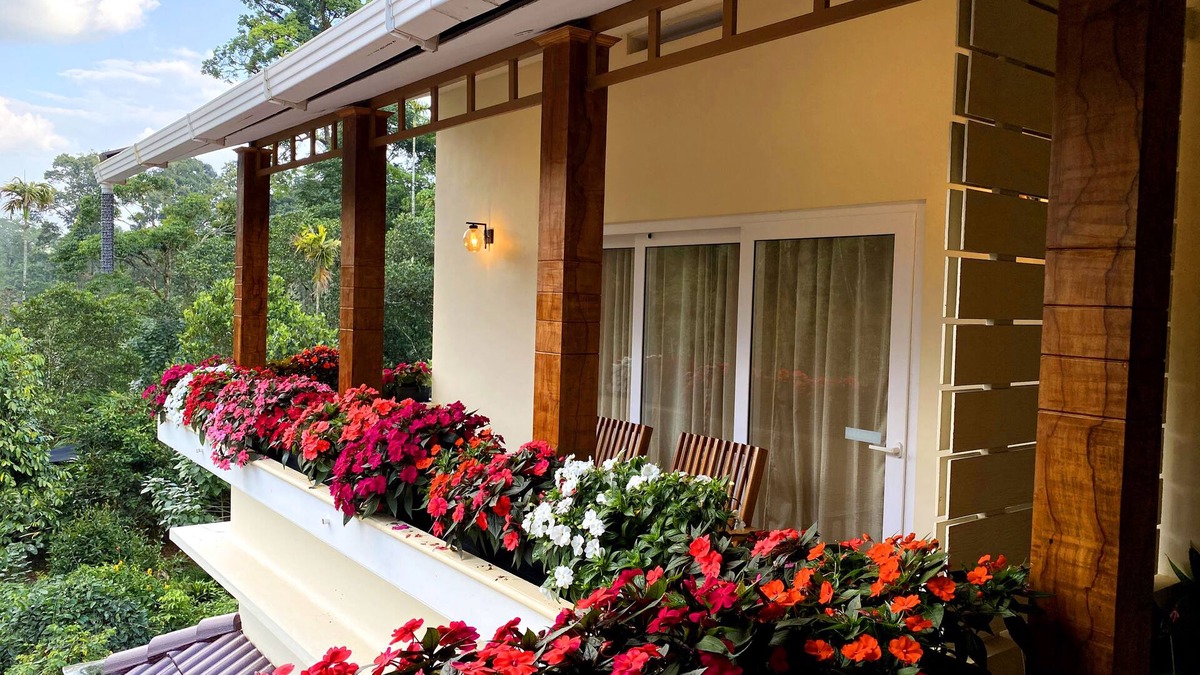 Nullatanni Bed & Breakfast | Flower Valley Plantation Homestay