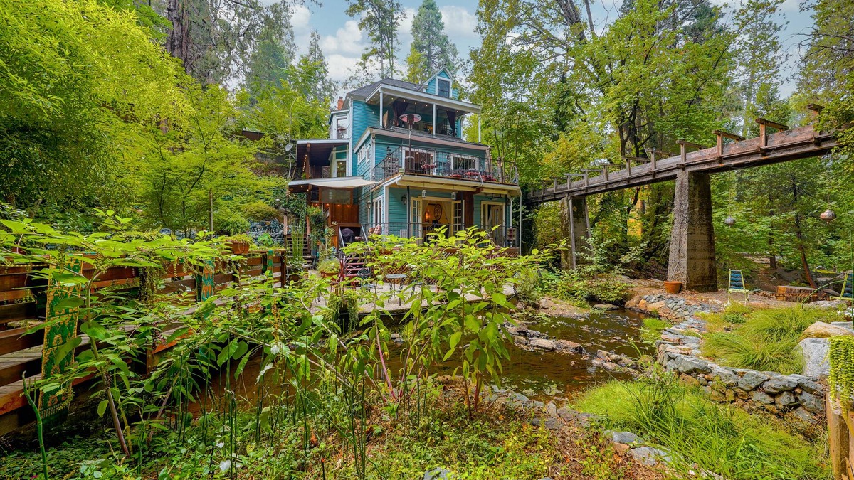 Nevada City Bed & Breakfast | Flume's End