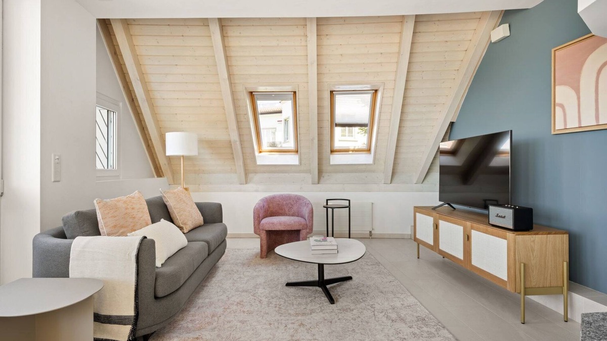 Oberstrass Apartment | Fluntern 4.5 Room w/Storage & W/D, 7 mins to Mkt