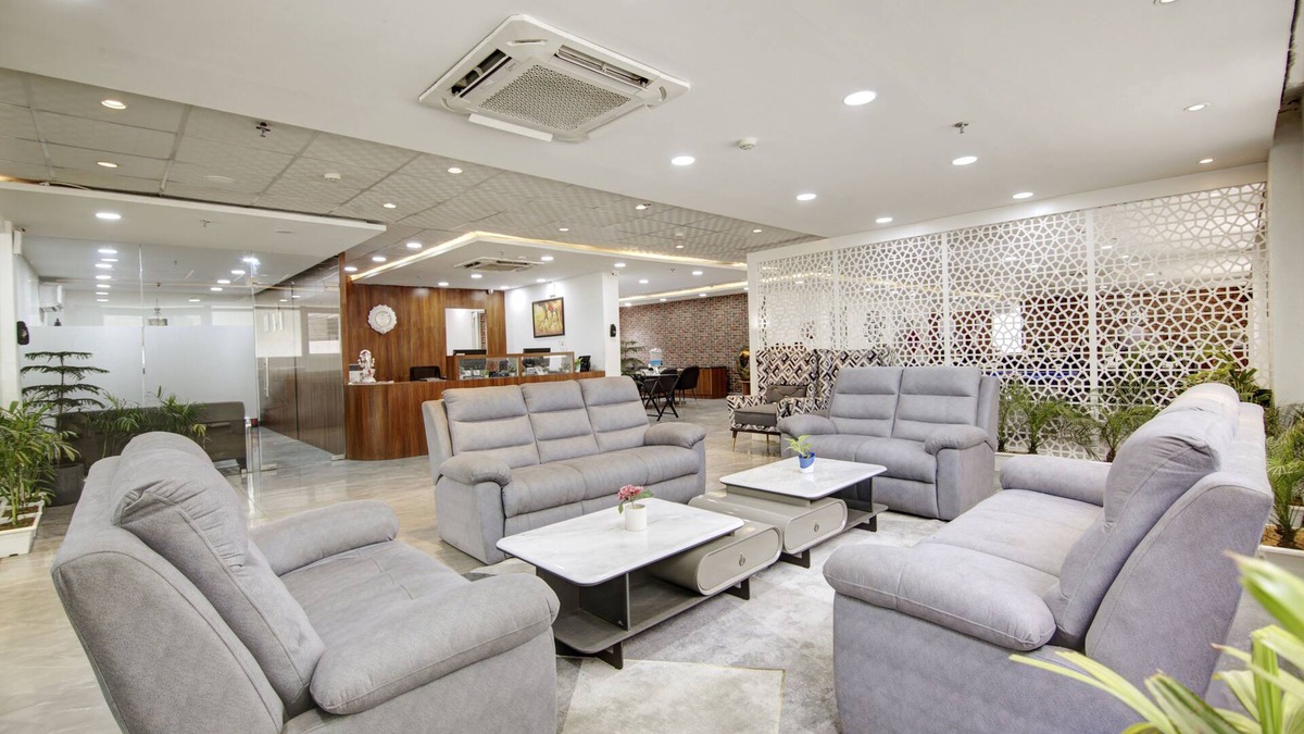 DLF Phase 3 Hotel | FlxHo Cyber One Hotel and Banquet Cyber City.