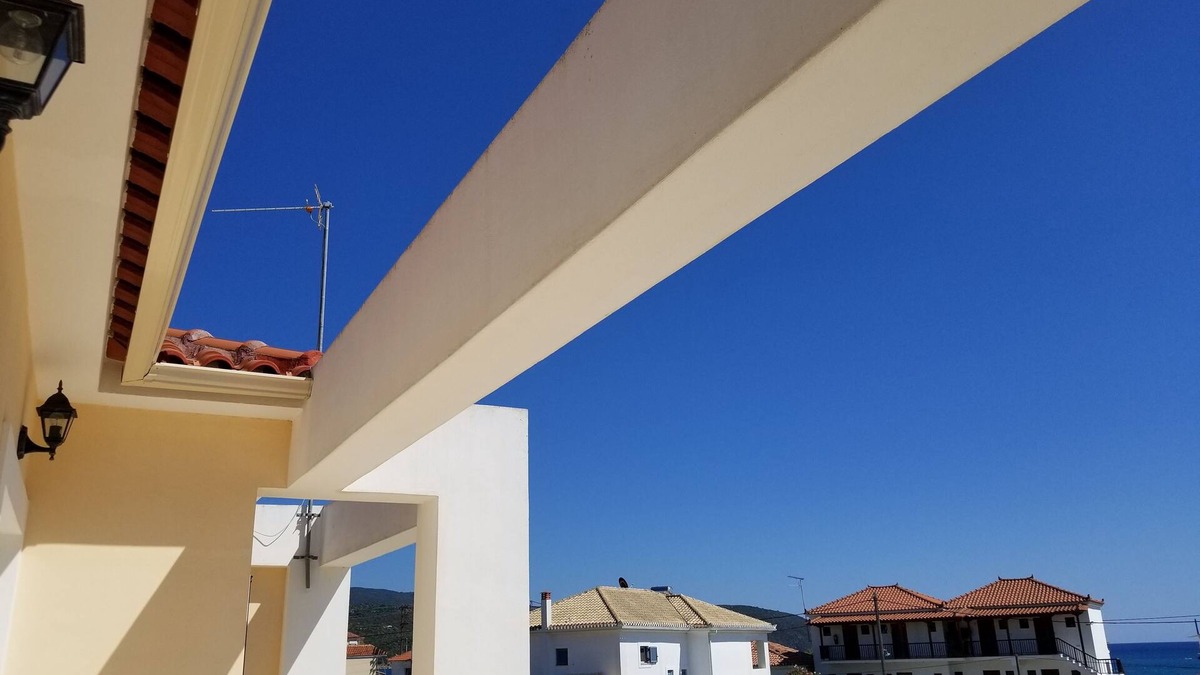 Foinikounta House | Foinikounta Central Beach Villa (Peace & Proximity)