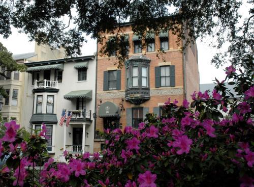 Historic District - North Bed & Breakfast | Foley House Inn