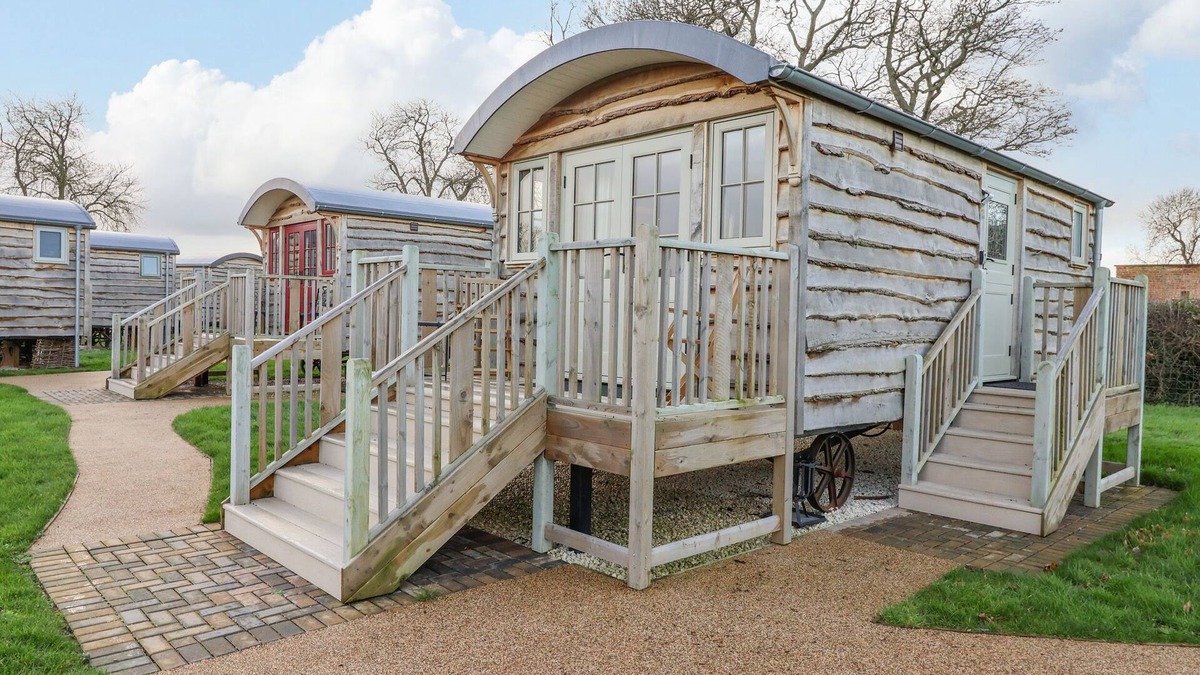 Ryther Cottage | FOLKLORE, romantic, character holiday cottage in Tadcaster