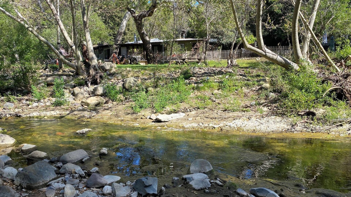 Topanga House | Follow your heart to the Creekside Escape