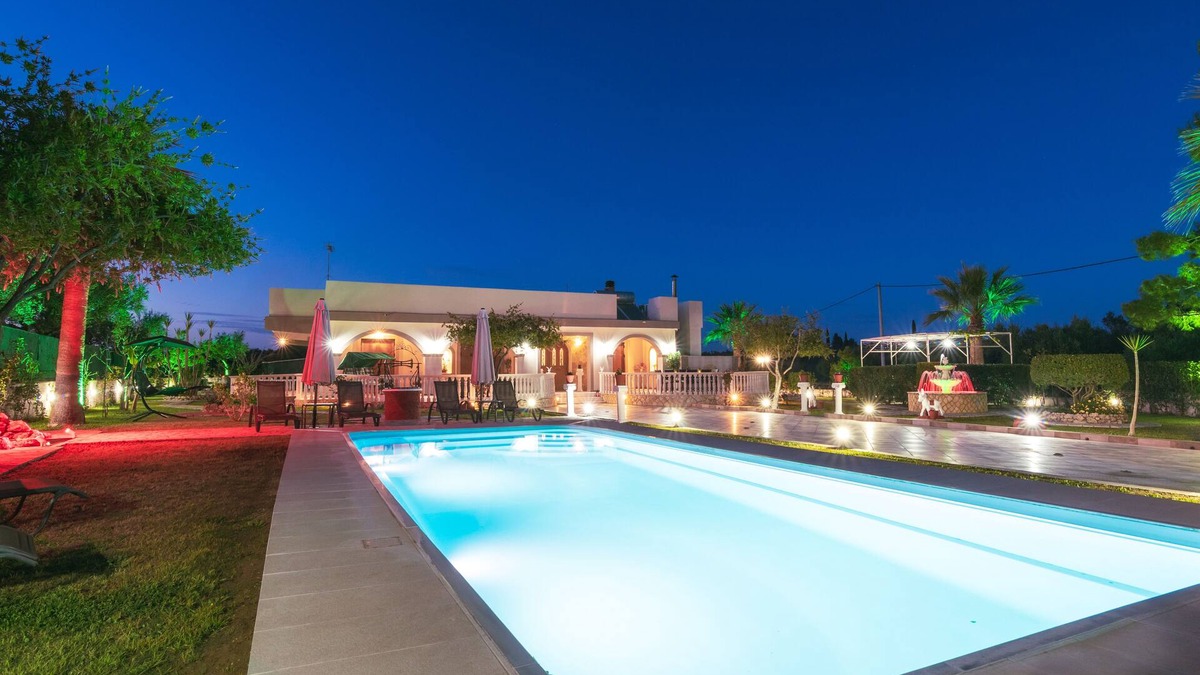 Romirion Villa | Fontana 4 Bedroom Holiday Home with Private Pool