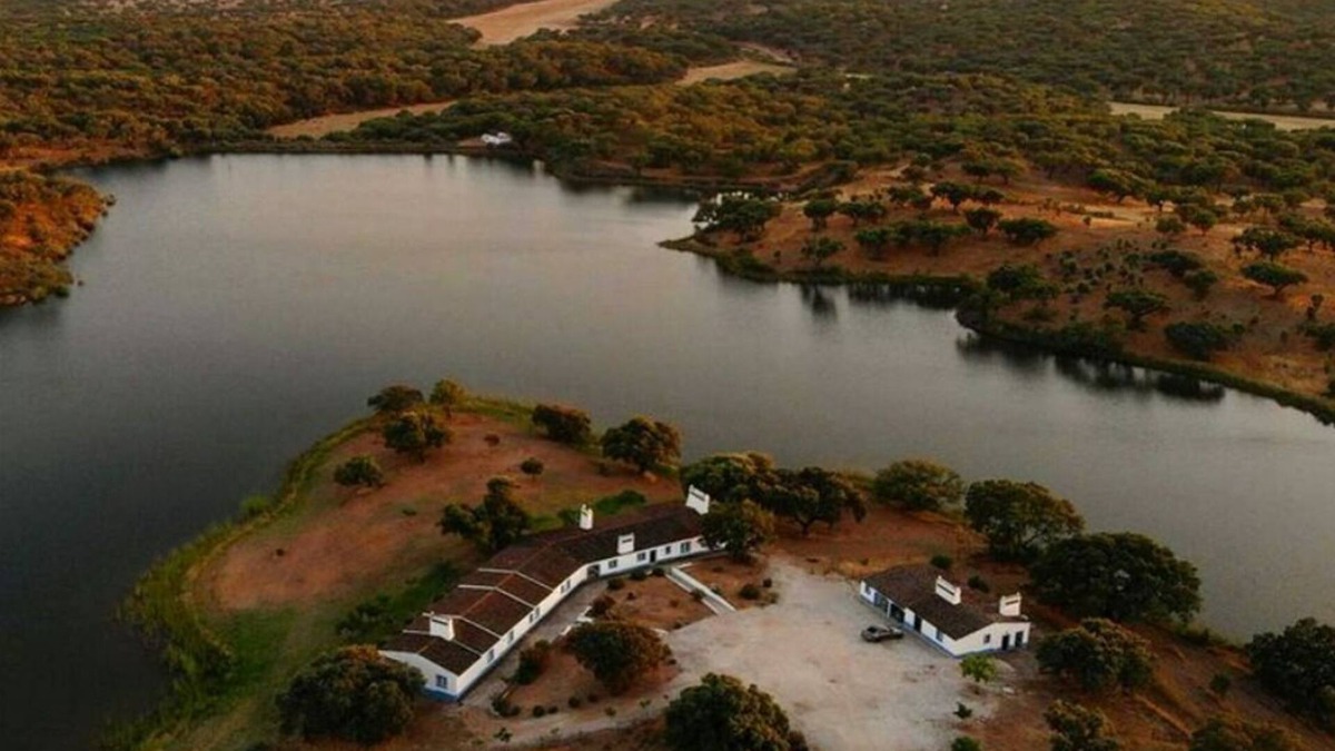 Redondo Other | Fontes - The essence of the Alentejo with a private lake