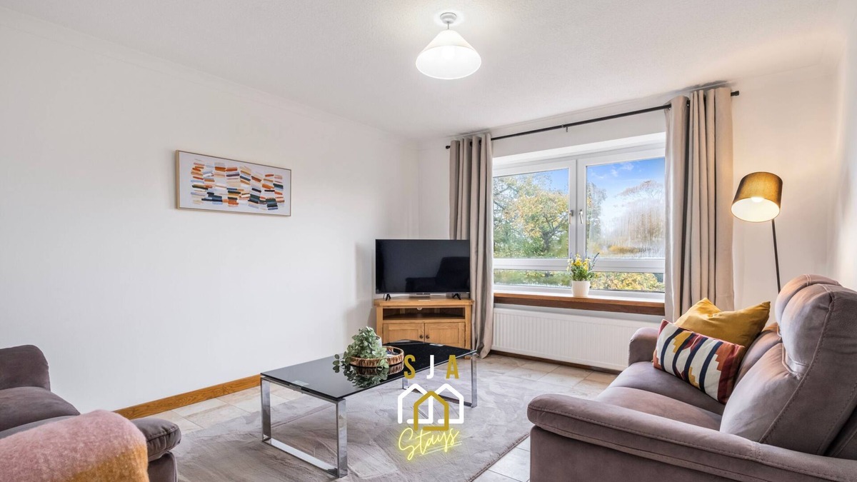 Central Aberdeen Apartment | Fonthill Stay - SJA Stays - 3 Bed Apartment