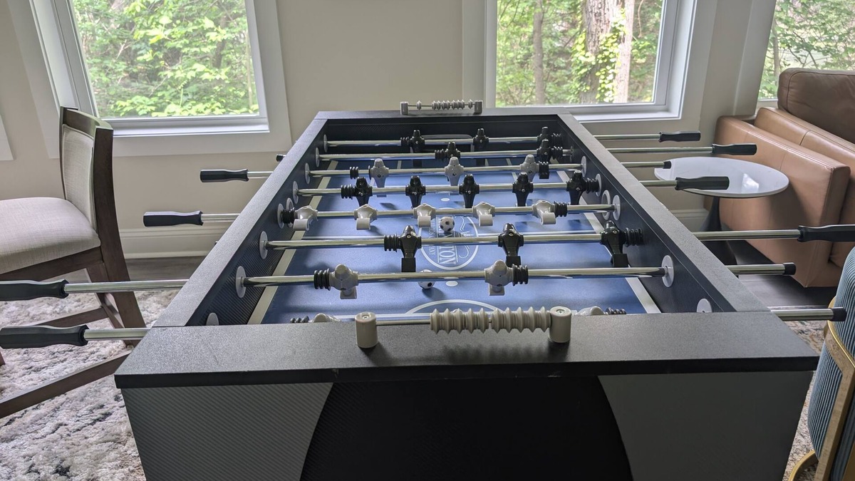 East Cobb House | Foosball Arcade Poker King Bed Near Battery
